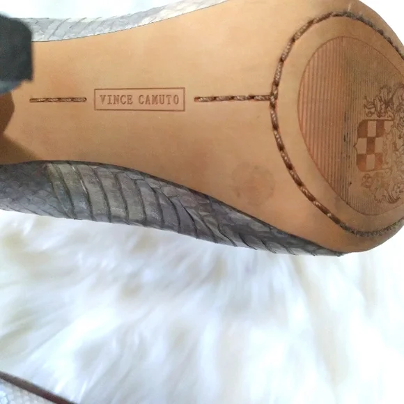 Vince Camuto  Platform Korsi Leather Snake Skin Silver Heels Size 5.5 - Picture 11 of 13